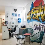 No Limit Graffiti Хостел Барселона