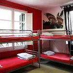 Hostel No Limit Graffiti *