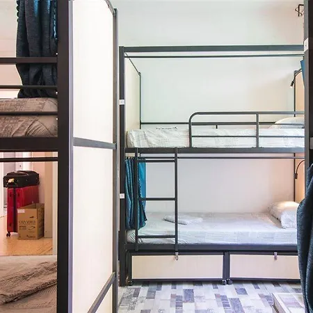 Хостел No Limit Graffiti