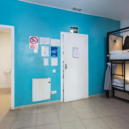 No Limit Graffiti Хостел