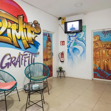 No Limit Graffiti Hostal