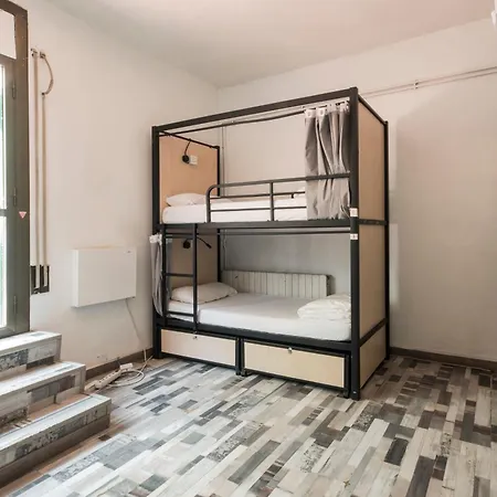 Хостел No Limit Graffiti