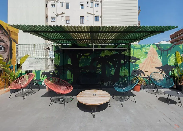 No Limit Graffiti Hostel