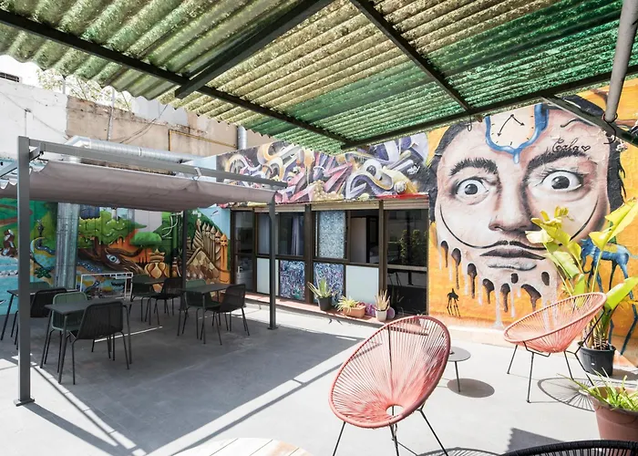 Hostel No Limit Graffiti Barcelona