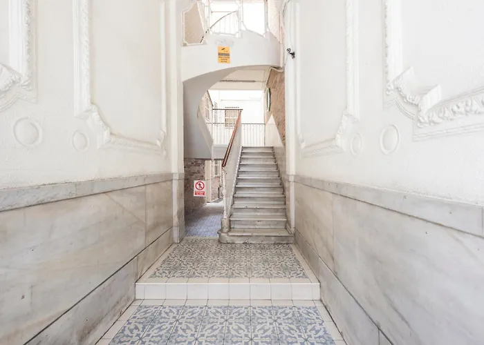 No Limit Graffiti Hostel