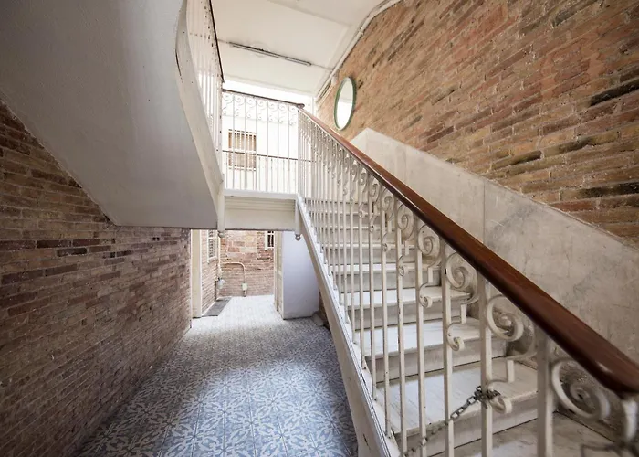 Hostel No Limit Graffiti Barcelona