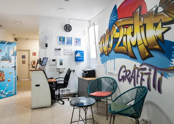 No Limit Graffiti Hostel Barcelona