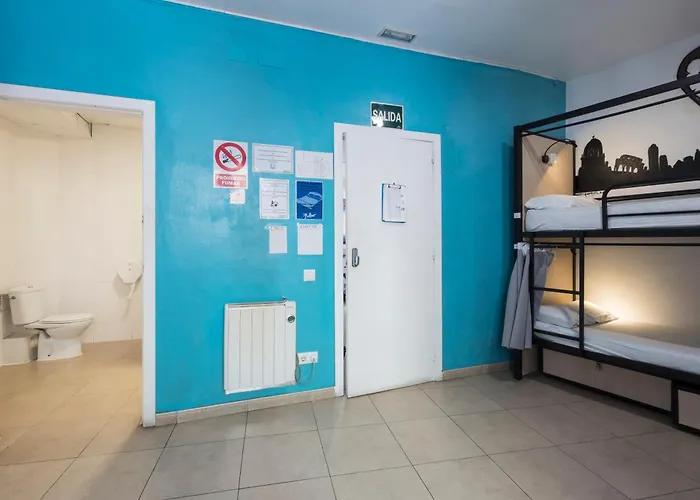 No Limit Graffiti Hostel