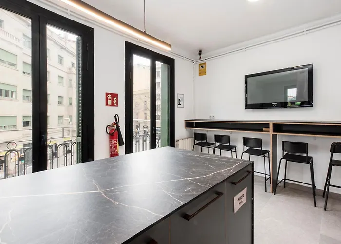 No Limit Graffiti Hostel Barcelona