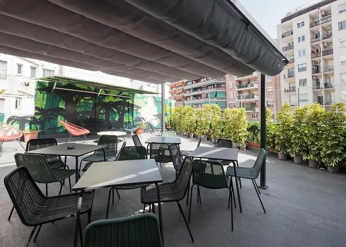 Hostel No Limit Graffiti