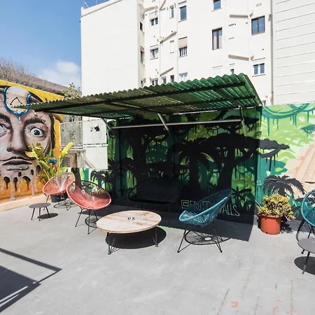 Hostal No Limit Graffiti *
