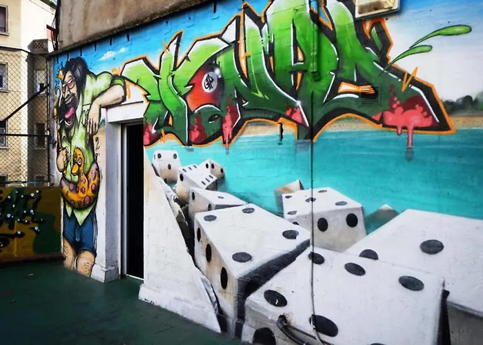 Hostel No Limit Graffiti Barcelona