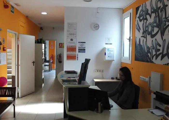 Hostel No Limit Graffiti Barcelona